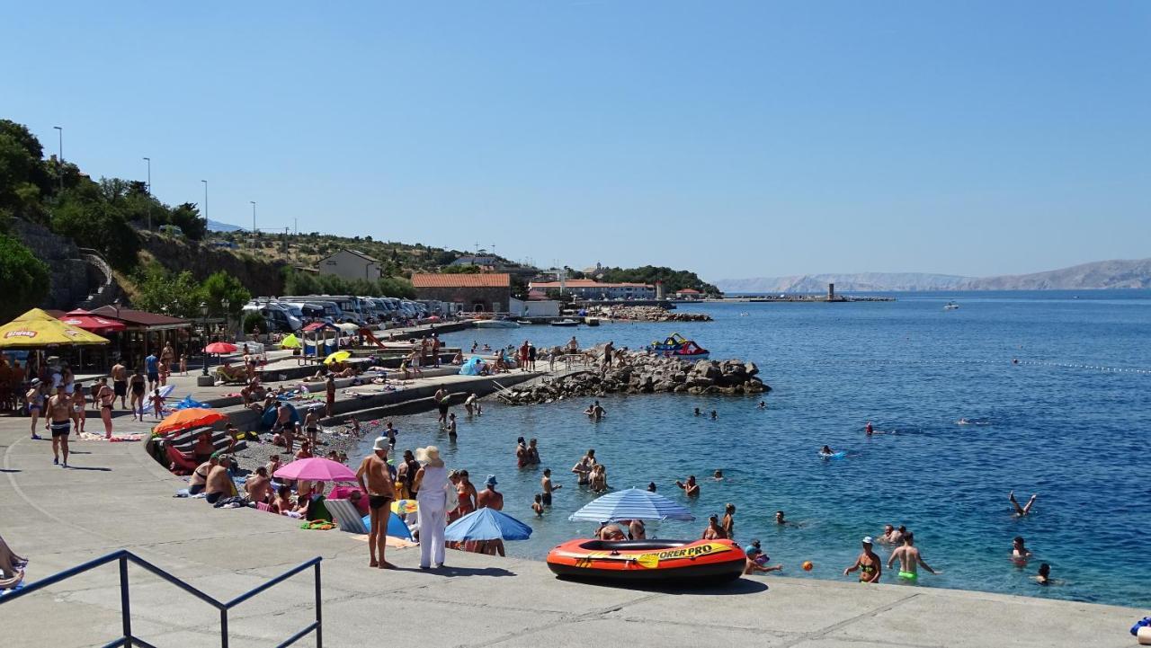 Apartments By The Beach Adela Senj Senj  Luaran gambar