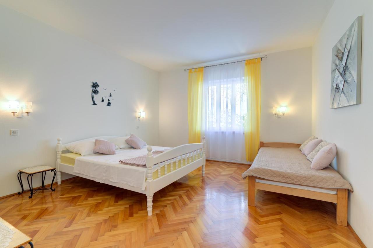 Apartments By The Beach Adela Senj Senj  Luaran gambar