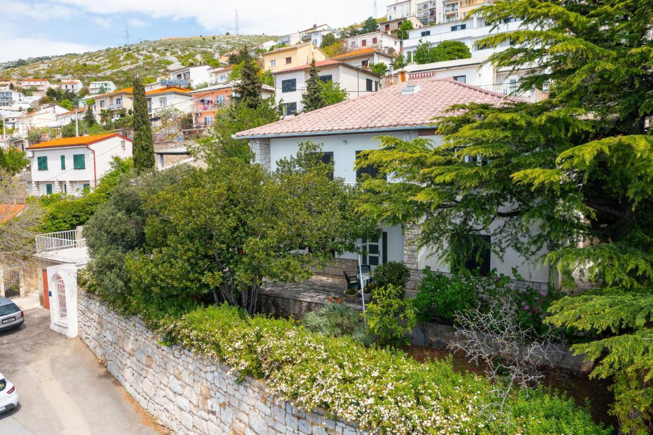 Apartments By The Beach Adela Senj Senj  Luaran gambar