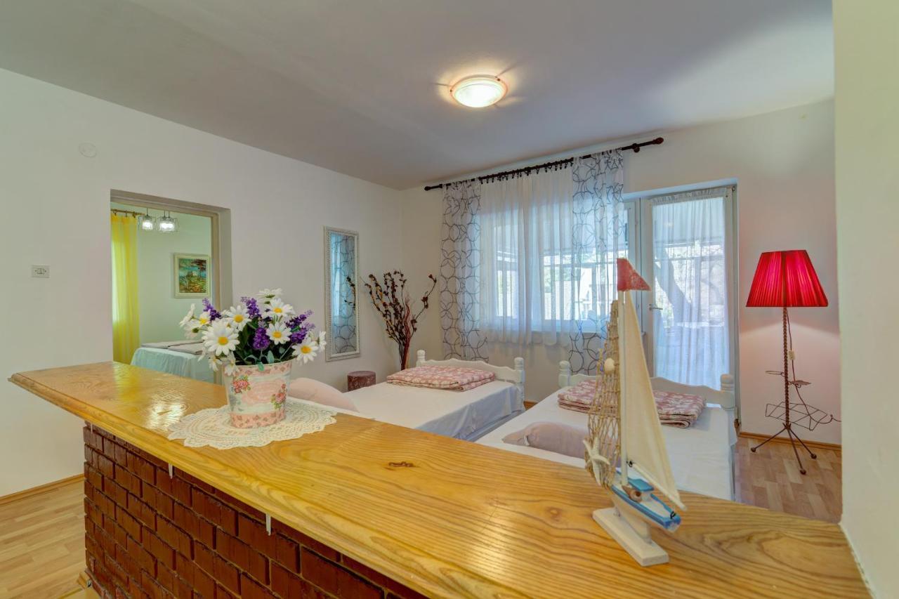 Apartments By The Beach Adela Senj Senj  Luaran gambar