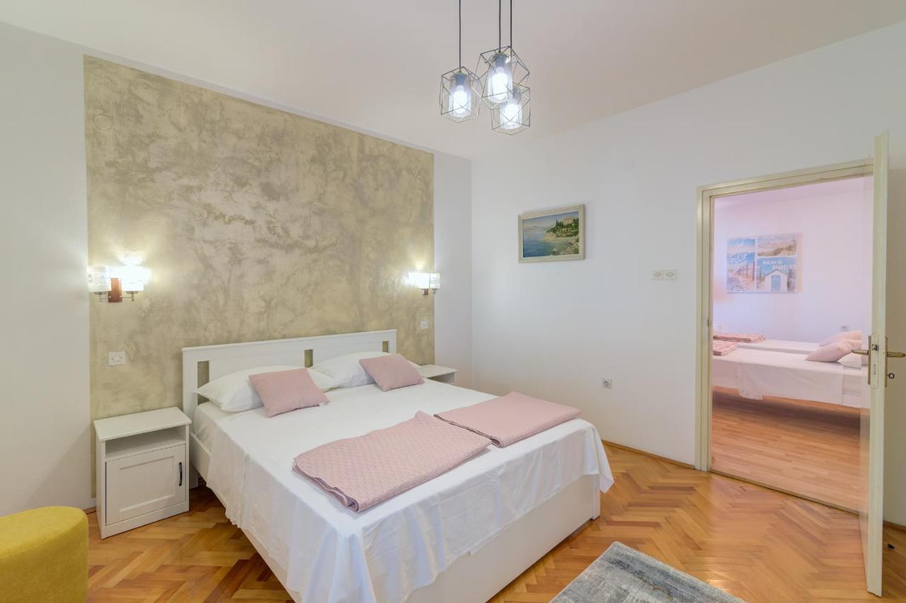 Apartments By The Beach Adela Senj Senj  Luaran gambar