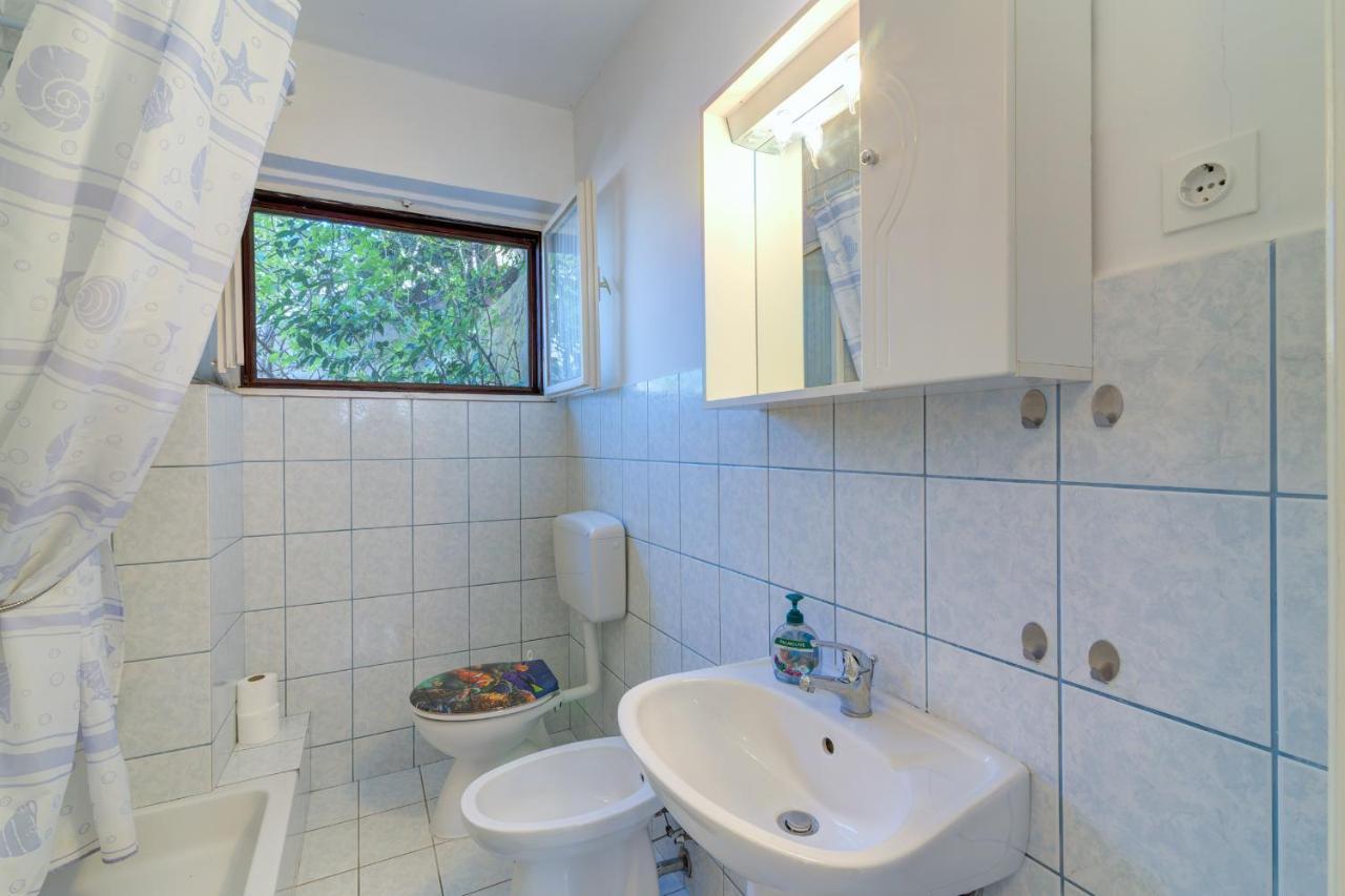 Apartments By The Beach Adela Senj Senj  Luaran gambar