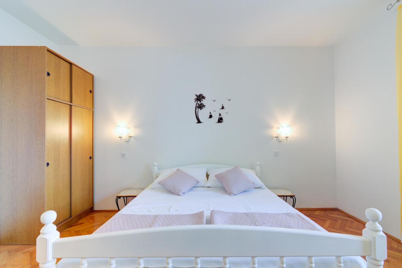 Apartments By The Beach Adela Senj Senj  Luaran gambar