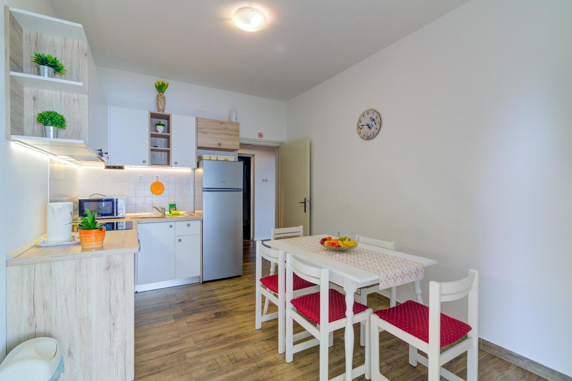 Apartments By The Beach Adela Senj Senj  Luaran gambar