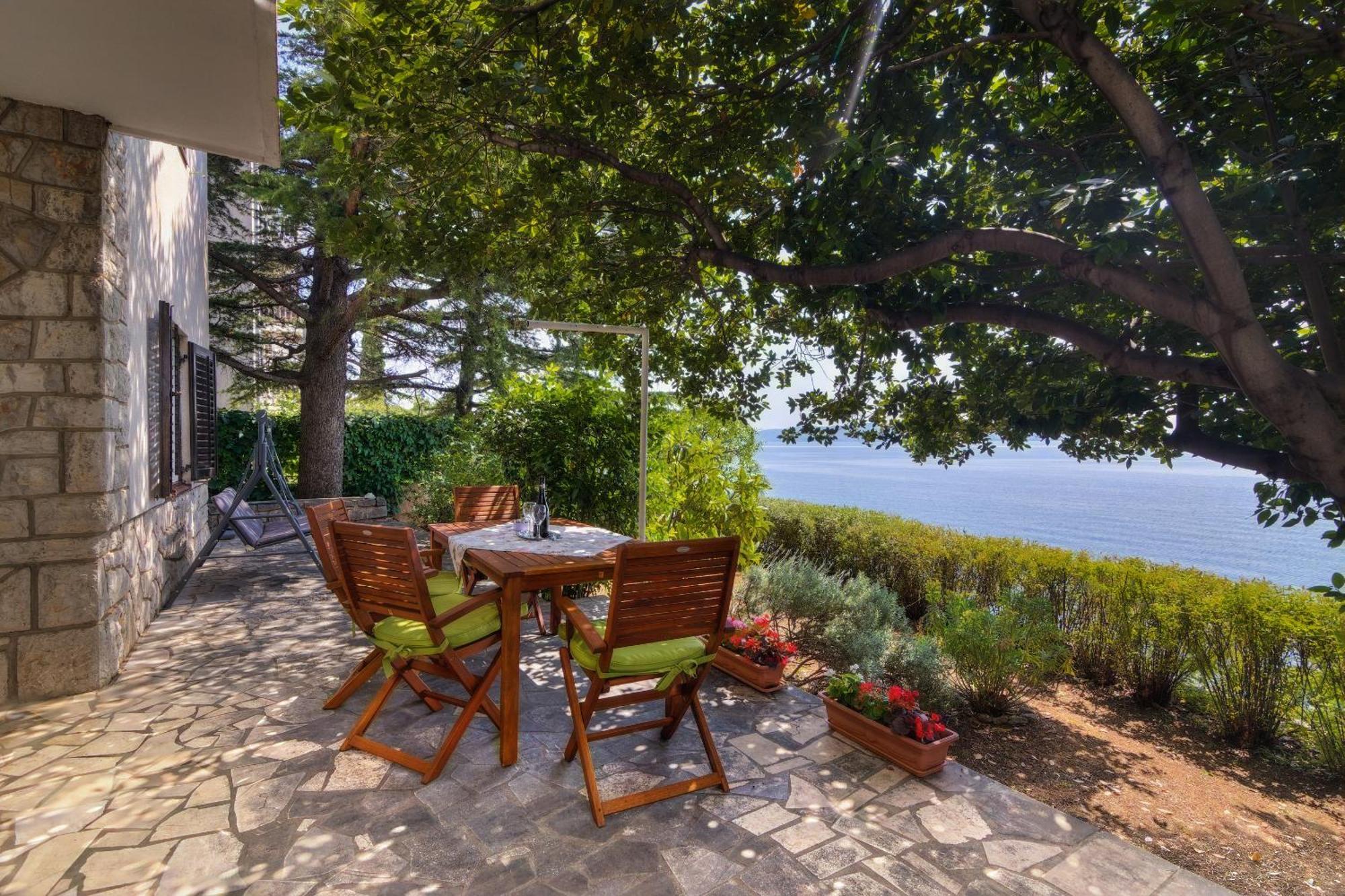 Apartments By The Beach Adela Senj Senj  Luaran gambar